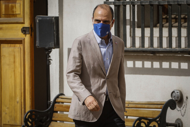 Monckeberg quiere ser constituyente por el distrito 10 y Walker por el 17, en el Maule