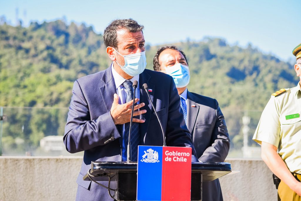 Ministro del Interior condenó fiestas clandestinas: “Los vamos a perseguir a todos por igual”
