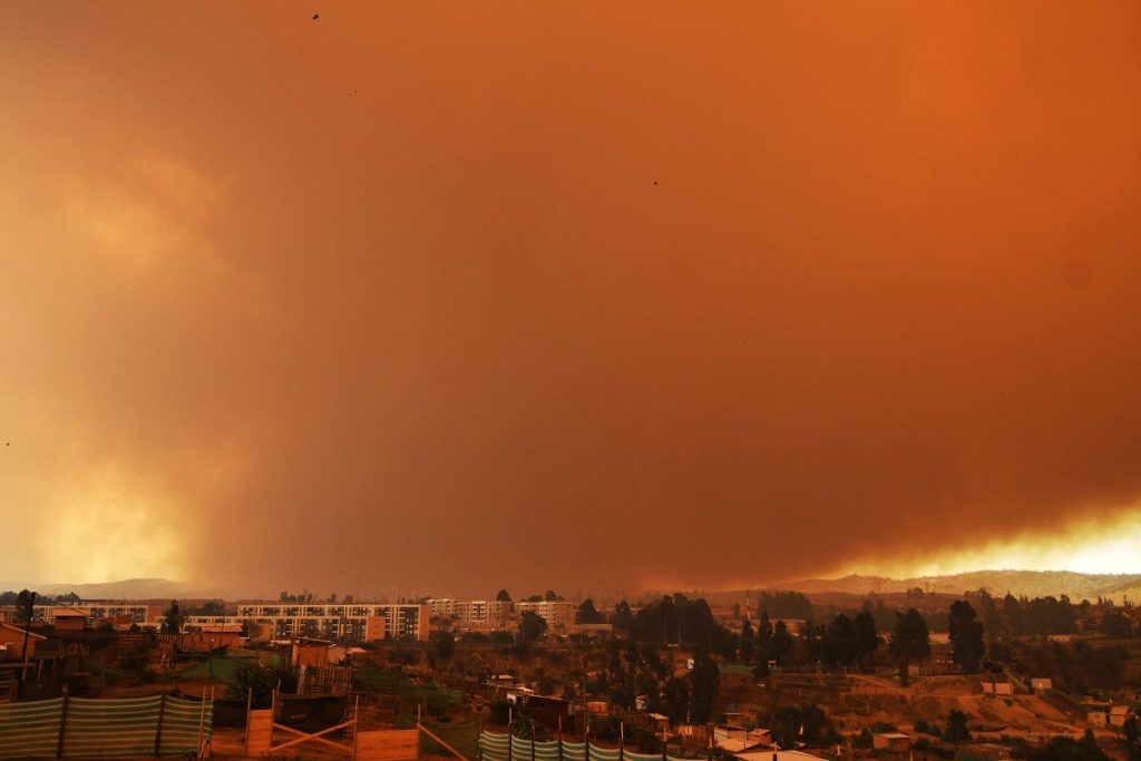 Conaf refuerza recursos para combate de incendios forestales en Valparaíso