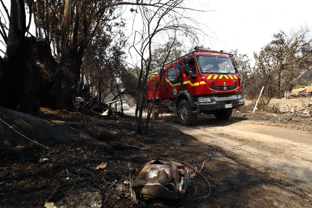 Intendente de Valparaíso cifra en 4.200 las hectáreas afectadas por incendio: “El fuego está mucho más lejano de la población”