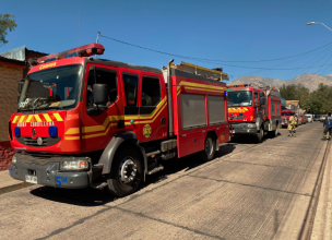 Ordenan evacuar por incendio descontrolado en Monte Patria: amenaza a bencinera