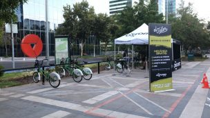 Municipalidad de Las Condes implementa punto de mecánica para bicicletas totalmente gratuita