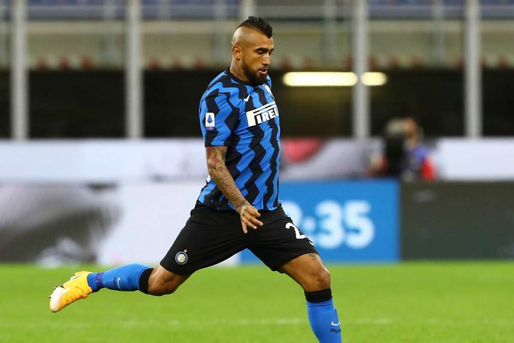 Agente de Arturo Vidal: “Es normal que haya ofertas, pero se queda en Inter”