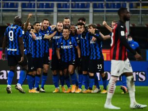 Inter de Alexis y Vidal se quedó con el Derby y clasificó a semifinales de la Copa Italia