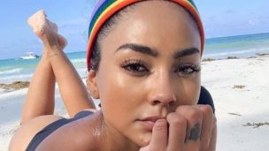 Camila Recabarren se realizó nuevo piercing en su pecho y enseñó cómo le quedó en Instagram