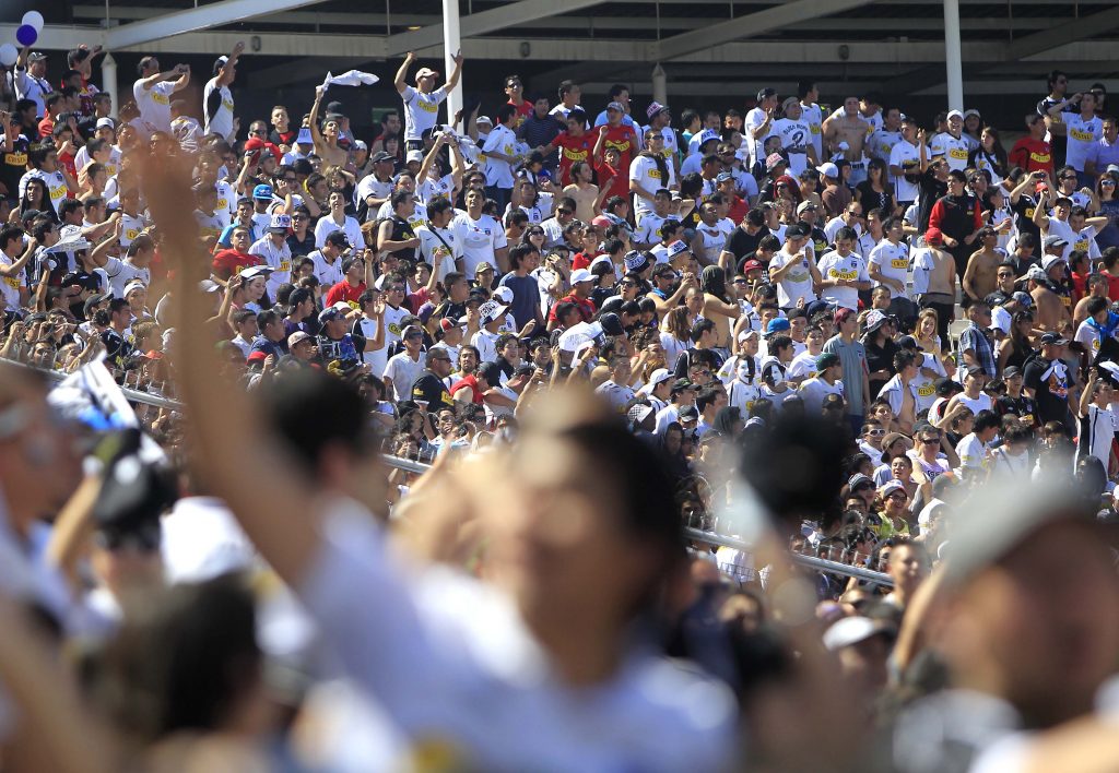 Gobierno trabaja para permitir el regreso del público a los estadios