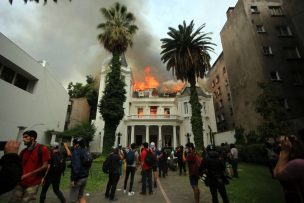 Declaran culpable a sujeto por incendiar la Universidad Pedro de Valdivia en el Estallido Social