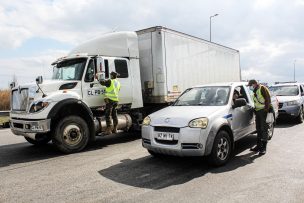 Sorprenden camión con 7 migrantes ilegales que viajaban de Colchane a Santiago