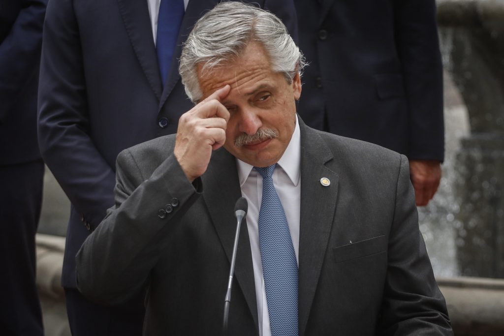 Piden comparecencia de Alberto Fernández tras vacunaciones “de privilegio”