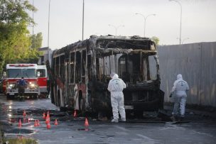 Bus RED fue quemado en la comuna de Macul