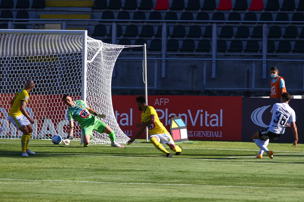 AUDIO | Así se relató el gol de Pablo Solari que mantuvo a Colo Colo en Primera División