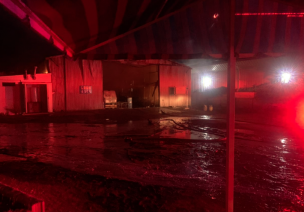 Incendio afectó a bodega en el Parque Industrial de Concón