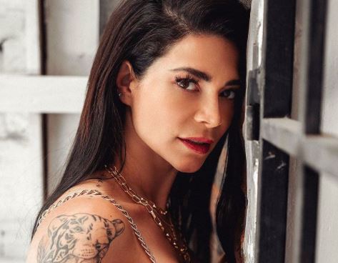 “Como el vino”: Antonella Ríos enciende las redes con fotos privadas