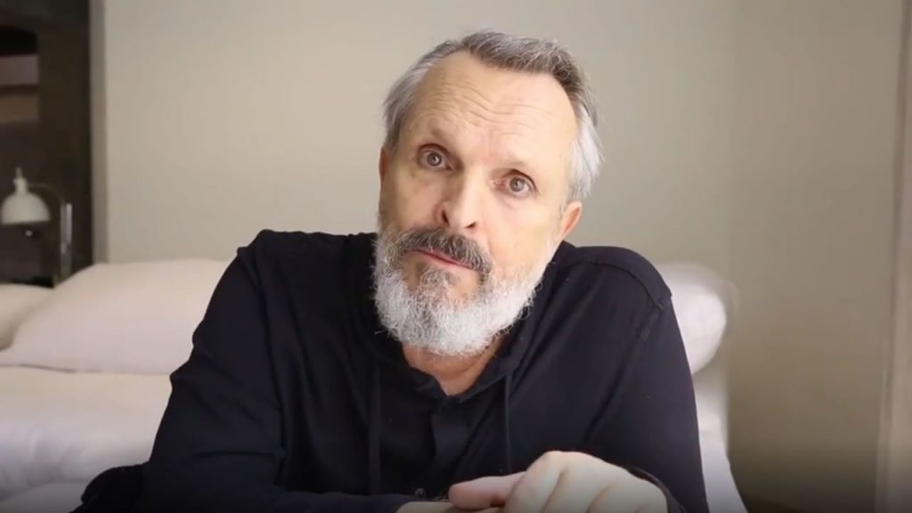 “Apenas podía hablar ni caminar”: Miguel Bosé estaría pasando por delicado estado de salud