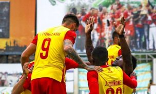 Ecuador: Ignacio Herrera fue titular en derrota de Aucas ante Emelec