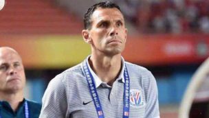 Gustavo Poyet se convirtió en el nuevo entrenador de Universidad Católica