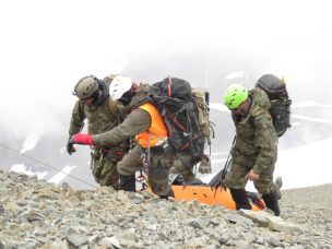 FOTOS | Carabineros recuperó cadáveres de militares desaparecidos en Cerro El Plomo desde 1981