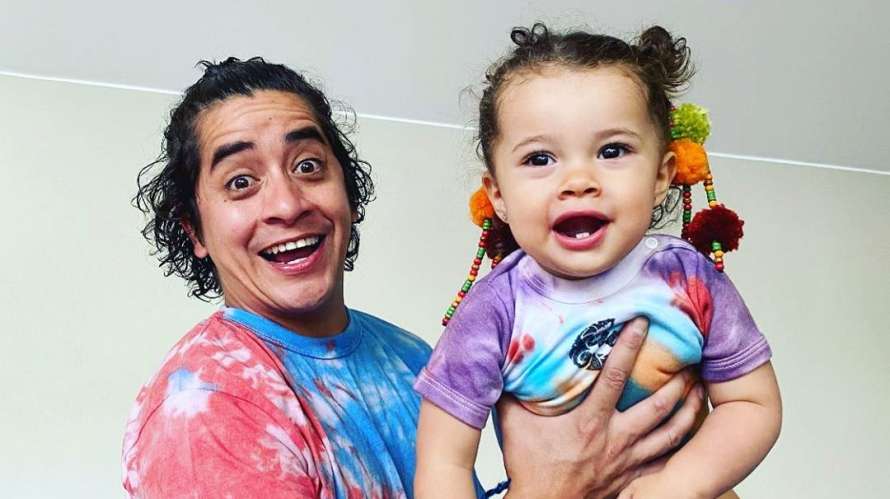 ¡Para morir de ternura!: Hija de Fernando Godoy se luce bailando hit de “Casado con hijos”