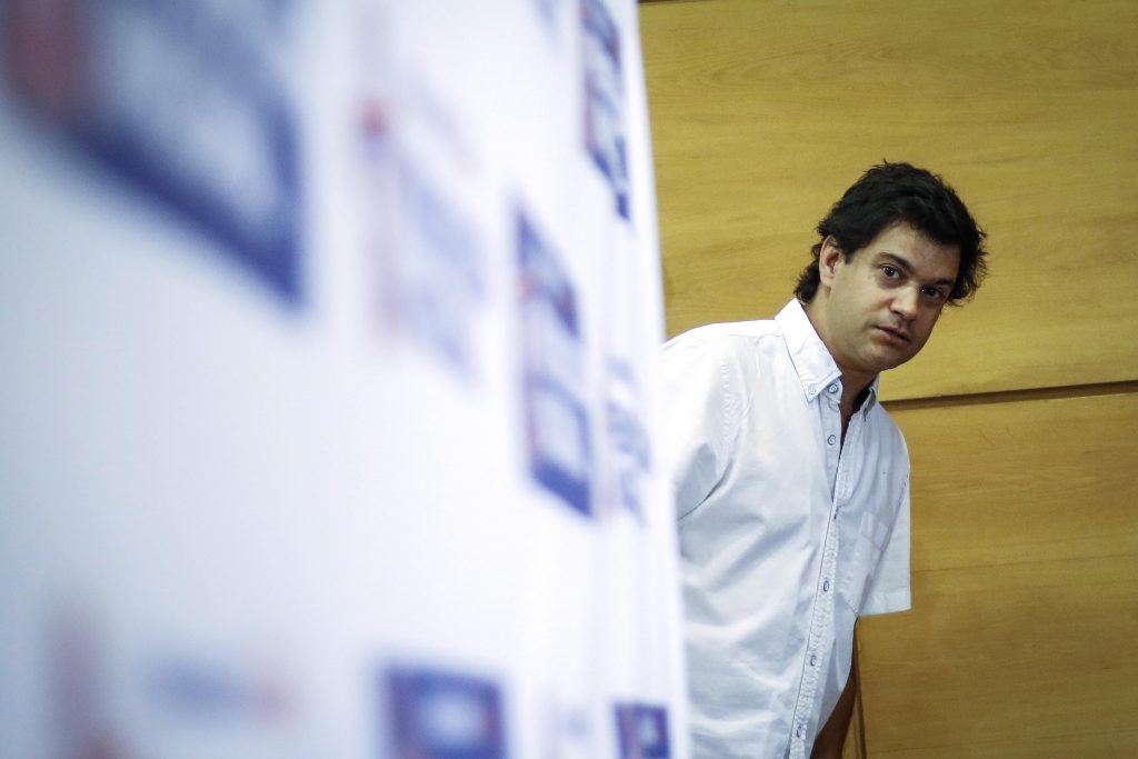 “Canalla” e “impresentable”: diputado Torrealba (RN) criticó actitudes de Chahín y Provoste por aplazamiento de elecciones