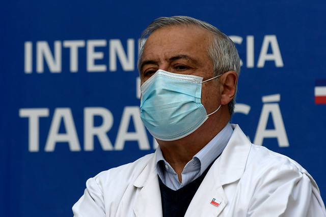 Exministro Mañalich: “Le estamos diciendo a la gente ‘quédese en casa’ y al mismo tiempo ‘vaya tranquilo’ a votar. Es una cosa poco coherente”