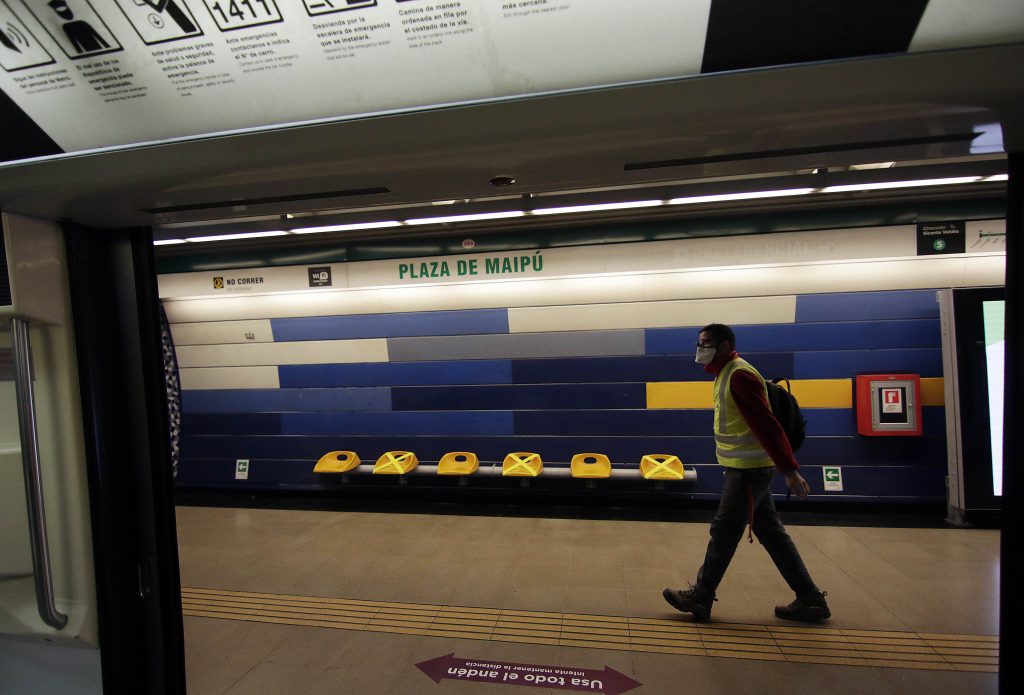 Plan “Paso a Paso”: 12 comunas de la Región Metropolitana retroceden a “Transición”