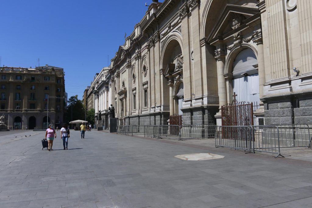 Plan “Paso a Paso”: tres comunas de la Región Metropolitana avanzarán a “Preparación” y siete retrocederán a “Transición”