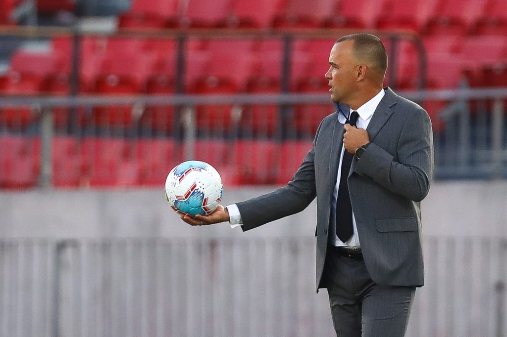 Dudamel abordó la salida de Heller de la U y se mostró “ilusionado” por el estreno copero