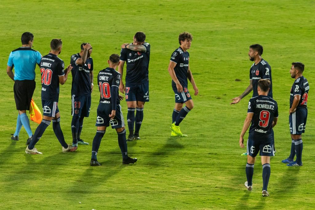 El Covid y San Lorenzo hicieron sufrir a la U: los azules quedaron eliminados de Copa Libertadores