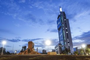 FOTOS | Así amaneció la Plaza Baquedano tras la remoción del monumento al General homónimo