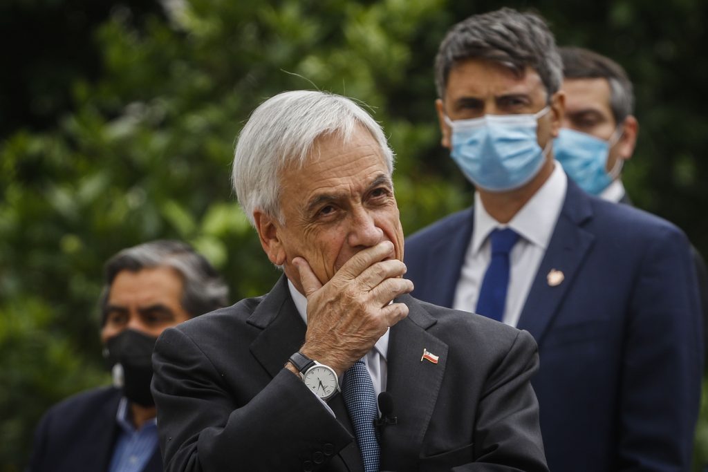 Según oficialismo, Presidente Piñera estaría cerca de postergar elecciones para mayo