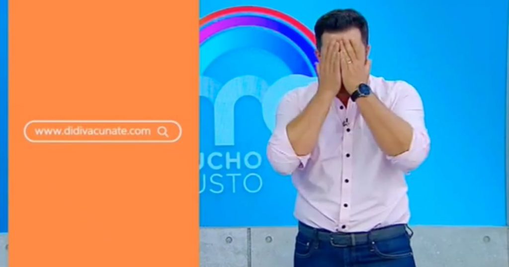 ¿Qué le pasó?: Simón Oliveros protagonizó curioso impasse en “Mucho Gusto”