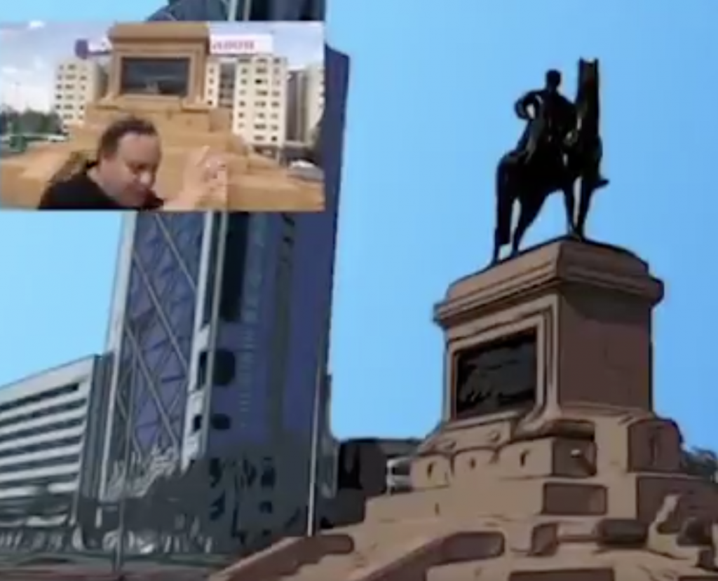 Candidato a concejal propone “soterrar vía hidraúlica” al monumento de Baquedano cuando ocurran manifestaciones