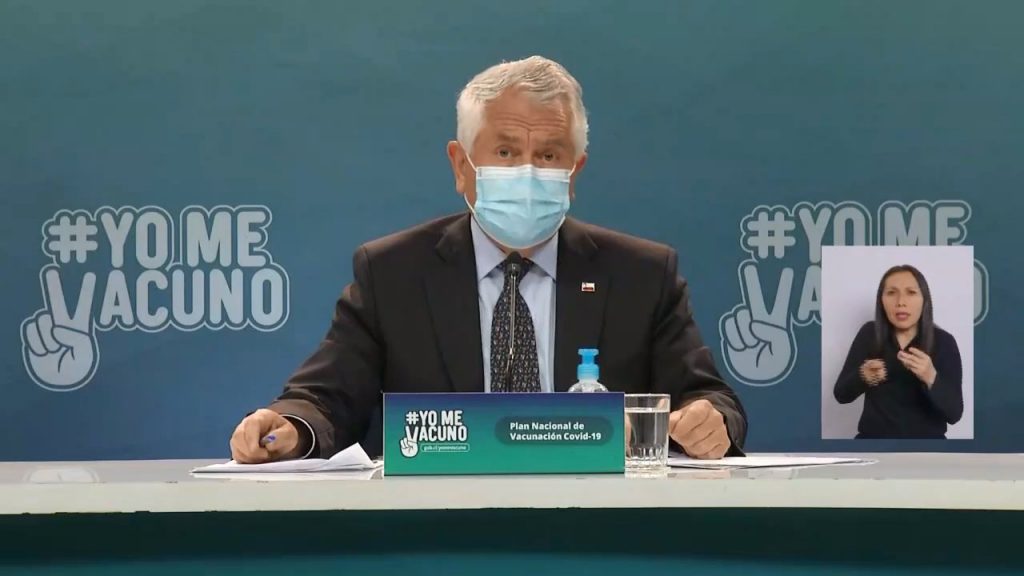 Ministro Paris tras “palabras hirientes” de doctora Izkia Siches: “De ninguna manera voy a renunciar al Colegio Médico”
