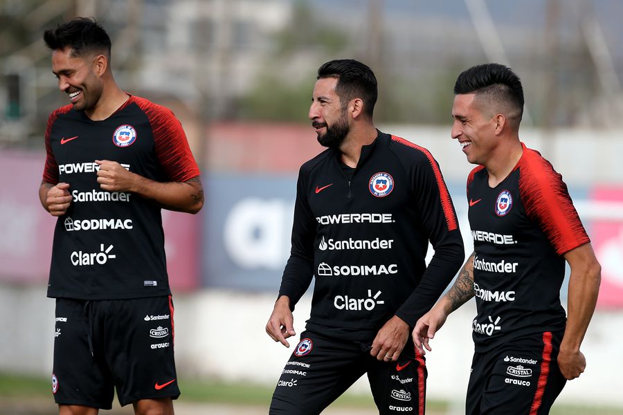 Sorpresa en Juan Pinto Durán: Mauricio Isla se presentó a entrenar en el microciclo de la Roja sin ser convocado