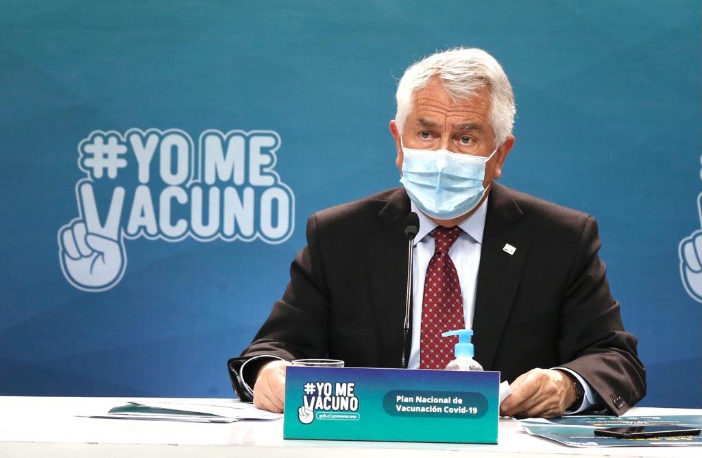 Ministro Paris asegura que Gobierno evaluará “un mayor control” en las fronteras tras aumento de casos Covid