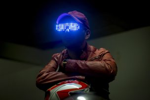 Quadman: el músico chileno que creó un personaje al estilo de Daft Punk y que empieza a llamar la atención desde Europa