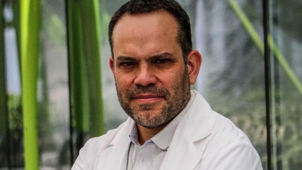 Presidente de la Sochimi apoya la idea de cuarentena total en la RM y advierte: “Cuando lleguen las elecciones, estaremos en un momento crítico de la pandemia”