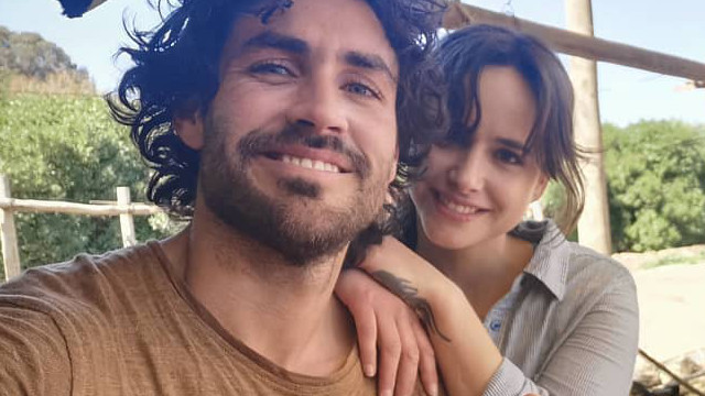 Juanita Ringeling y Matías Assler se convertirán en padres: Actriz lució sus 6 meses de embarazo en bikini