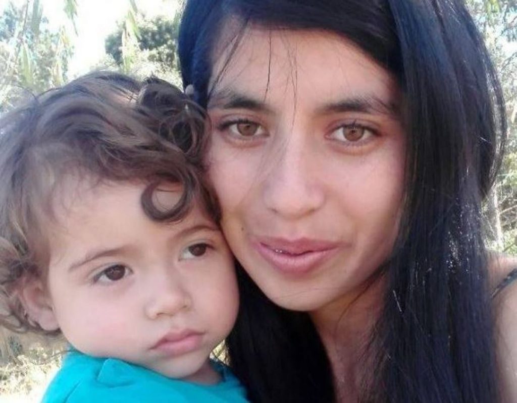 “Traspasa toda falta de respeto hacia mí”: El descargo de Estefanía Gutiérrez por viralización de fotografía del velorio de su hijo
