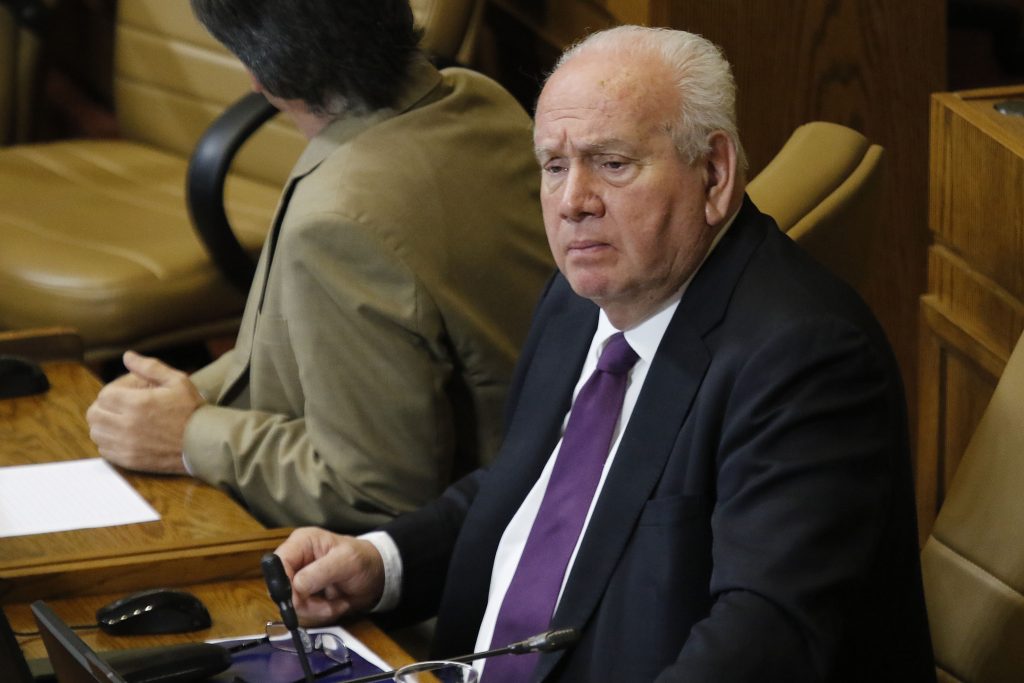 Diputado José Miguel Ortíz fue hospitalizado tras enfermar de neumonía provocada por Covid-19