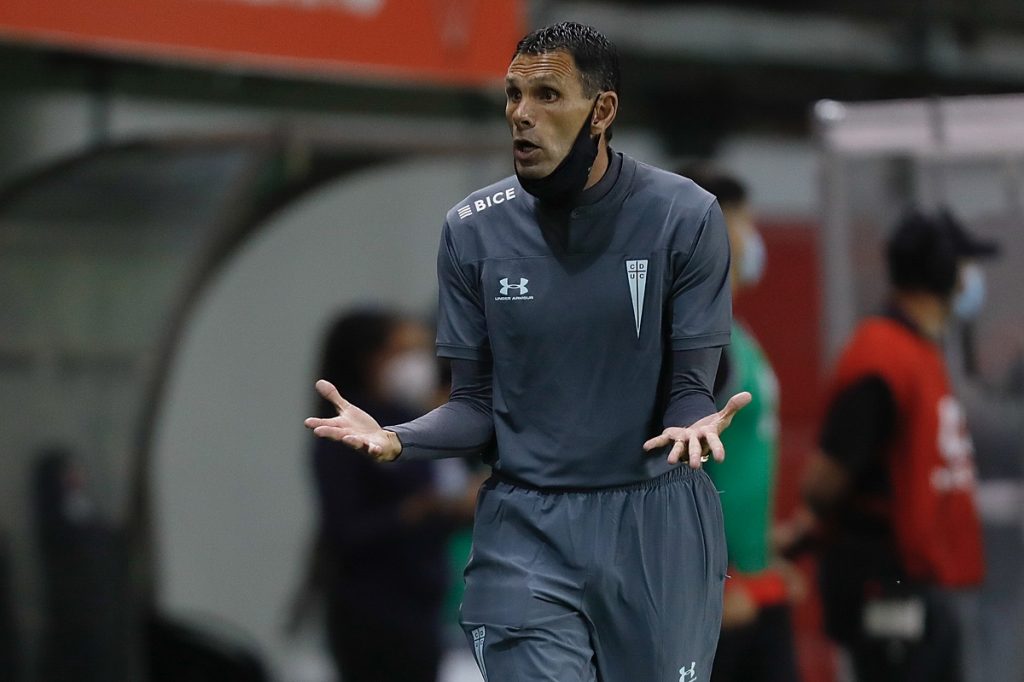 Gustavo Poyet palpita el duelo de la UC ante Palestino: “Ha demostrado que puede hacernos mucho daño”