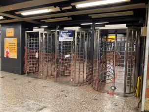 Puertas giratorias en el Metro: Si no son torniquetes ni validadores, ¿para qué son?