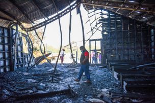 Obispo de Villarrica lamentó ataque incendiario a iglesia de Padre Las Casas