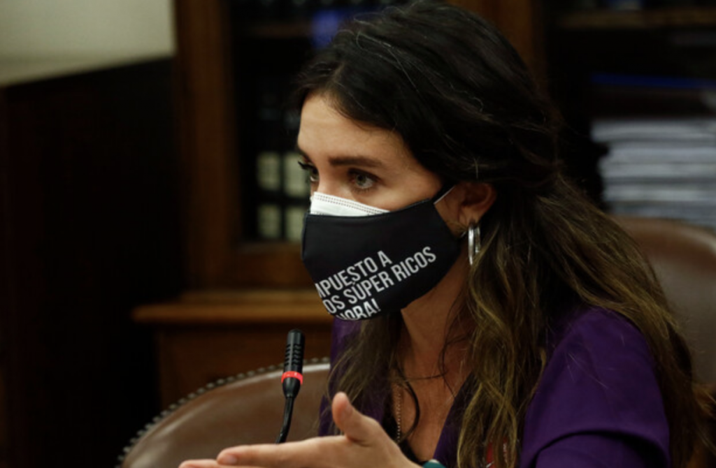 Camila Vallejo tras muerte de Lucía Hiriart: “Ojalá que este 19 de diciembre nazca por fin un nuevo Chile”