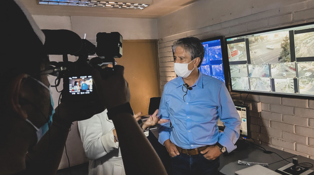 Emilio Sutherland sobre su nuevo programa en el prime del 13: “Nos permite tomar conciencia de la gravedad de lo que estamos viviendo”