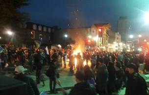 Tercer retiro: Se registran manifestaciones y barricadas en Punta Arenas por determinación del Gobierno de ir al TC