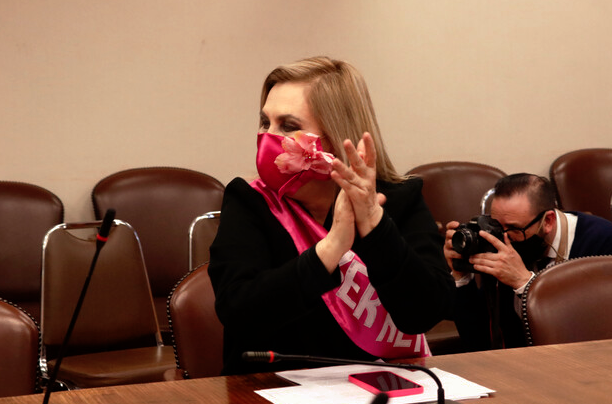 VIDEO | Pamela Jiles trató de “segundón” al subsecretario General de la Presidencia en medio del debate por impuesto a “súper ricos”