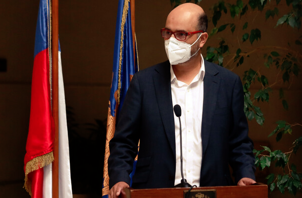 Diputado Ilabaca rechazó “amenaza” del Gobierno de llevar tercer retiro del 10% al TC