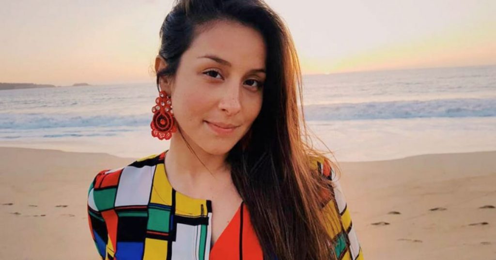 “Diosa Inmortal”: Denise Rosenthal posó en topless desde la playa y encantó a fanáticos