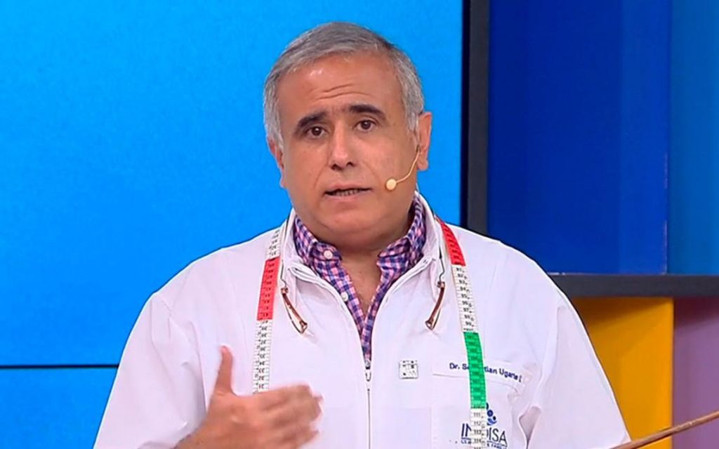 “Hoy se me acercó una persona desconocida…”: El especial regalo que recibió el doctor Ugarte y que evidenció a través de sus redes sociales